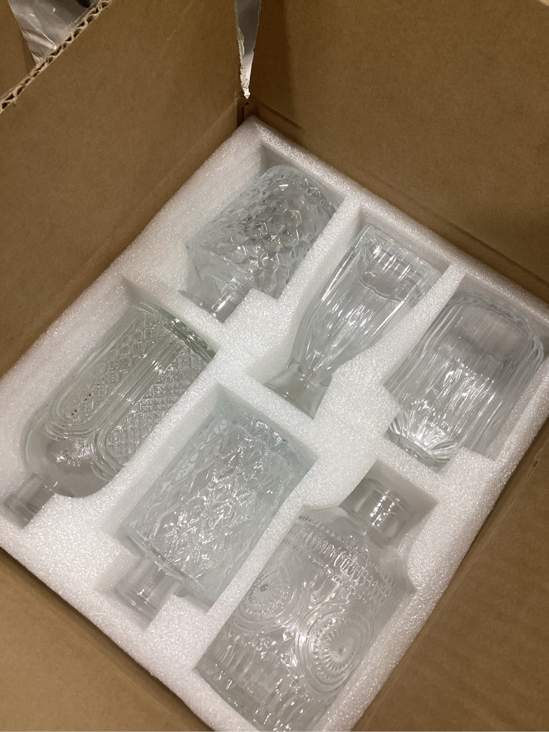 Condition photo showing Good Condition for 12pcs Glass Bud Vase Set, Small Clear Flower Vases for Centerpieces in Bulk, Mini Vintage Vase for Wedding, Home,Table Decoration Clear 12Pcs