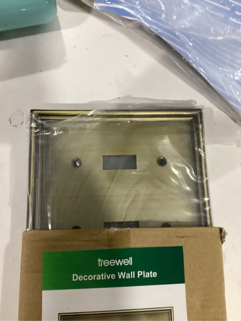 Condition photo showing New/Like New for 2-pack quad toggle light switch cover plate, durable zinc alloy decorative switch plate covers, antique brass 4 gang wall plate for toggle light switch and rotary dimmer switch 4 toggle 2pk antique brass