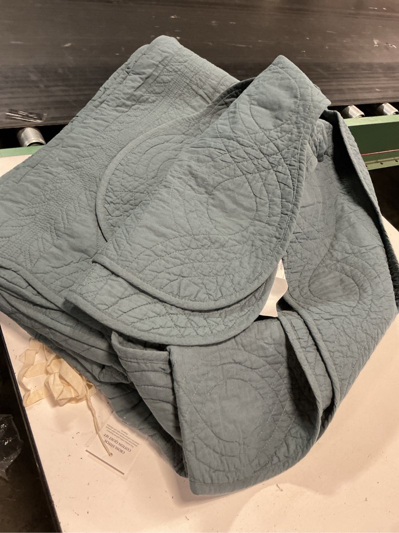 Condition photo showing Good Condition for evergrace 100% cotton medallion stitch quilt set,, blue linen | matelasse bedspread coverlet, pre-washed soft & lightweight, oversized bedding set for all season, with 2 pillow shams 108 in. x 94 in.