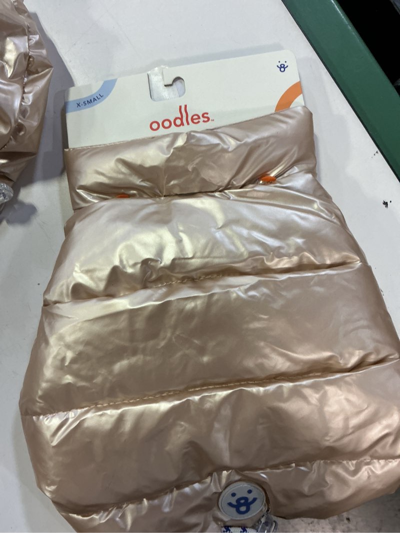 https://lotting-media.assets.bidfta.com/lotting_2a350b8c-d083-4400-81be-27c57841e1c1