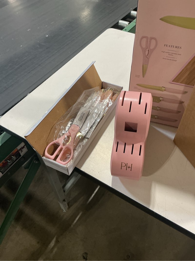 Condition photo showing Good Condition for paris hilton 10-piece stainless steel kitchen knife set with heart-shaped block, pink