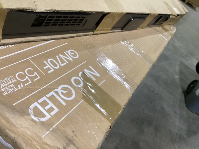 https://lotting-media.assets.bidfta.com/lotting_2a3ecb78-097f-49e5-8955-b65401f11510