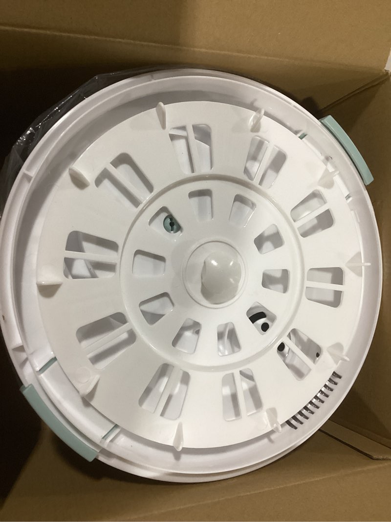 Condition photo showing Good Condition for Salad Spinner with Lid 5L, Upgrade Anti-Cracking & High-Temperature Resistant Material, Vegetable Spinners Dryer, Safe Ideal for Vegetarian, Non-Slip, Detachable for Cleaning, Can Shed Oil