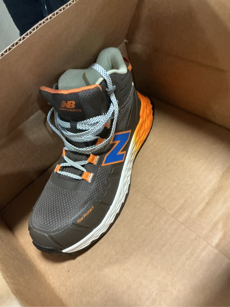 Condition photo showing Good Condition for new balance men's fresh foam cremorne mid eh 10 wide brown(8.5)