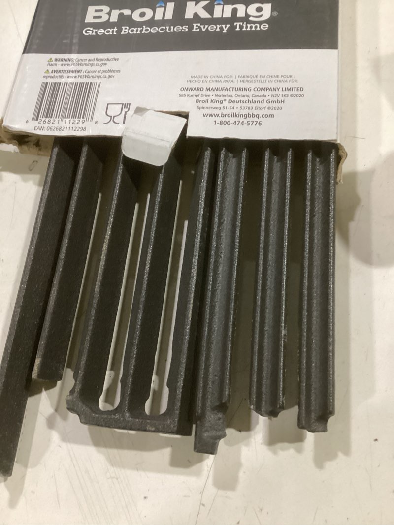 Condition photo showing Good Condition for barbecue genius broil king 11229 cast iron cooking grid, imperial and regal series, black