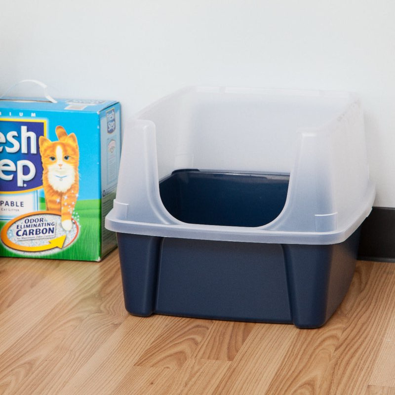 open-top cat litter box with shield and scoop, navy