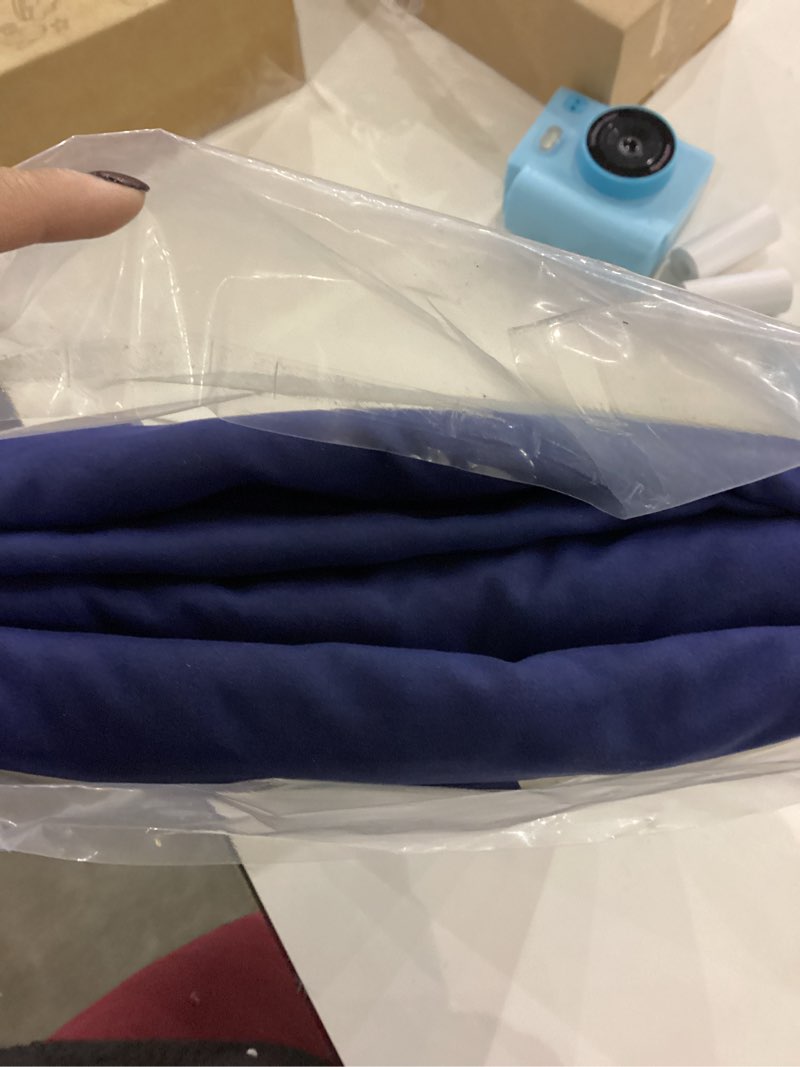 Condition photo showing Good Condition for Full Size 4 Piece Sheet Set - Comfy Breathable & Cooling Bed Sheets Set - Hotel Luxury Bedding for Women, Men, Kids, Teens, Boys & Girls - Deep Pockets, Ultra-Soft, Wrinkle Free - Oeko-Tex - Navy Blue Full 24 - Navy Blue
