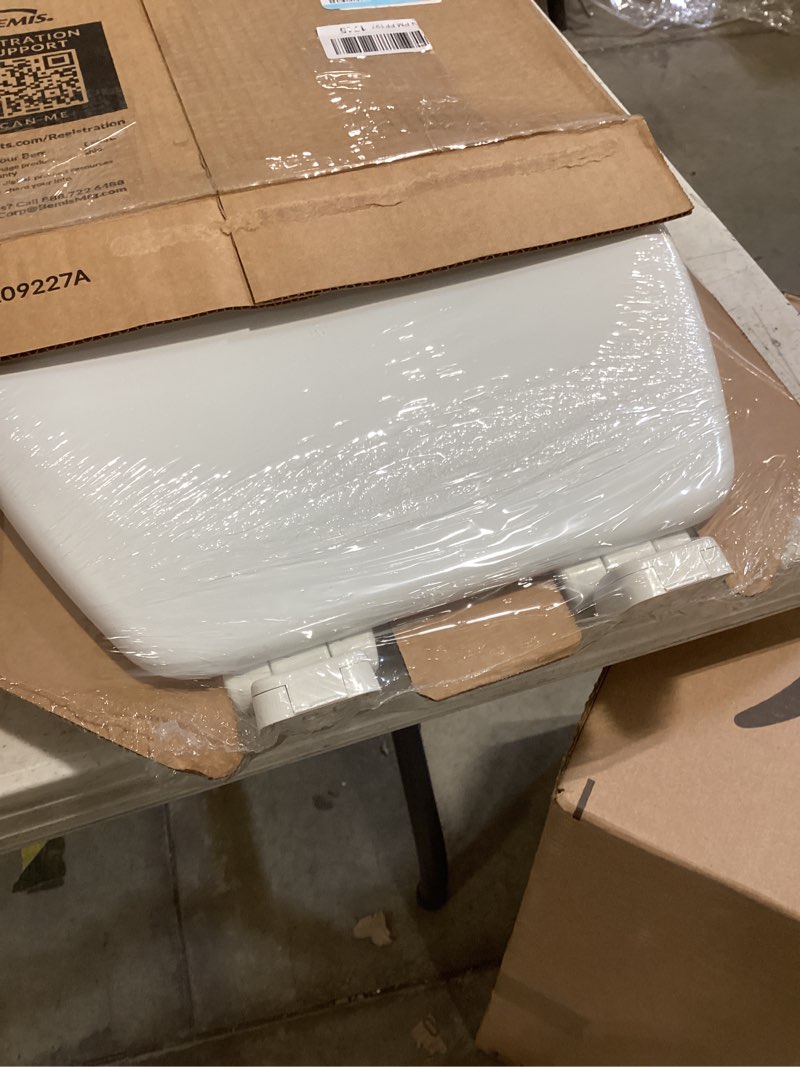 Condition photo showing Good Condition for mayfair linden slow close toilet seat, non slip heavy duty wood, easy install, round, white round traditional hinge