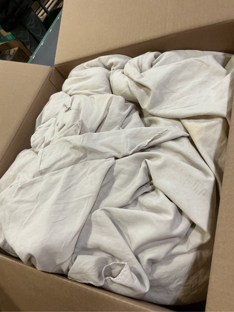 Condition photo showing Good Condition for Bedsure California King Size Comforter Set, Beige Soft Prewashed Bedding for All Seasons, 3 Pieces GentleSoft™ Down Alternative Bed Set, 1 Lightweight Comforter (104"x96") and 2 Pillowcases (20"x36") California King(104"x96") 01 - Beige