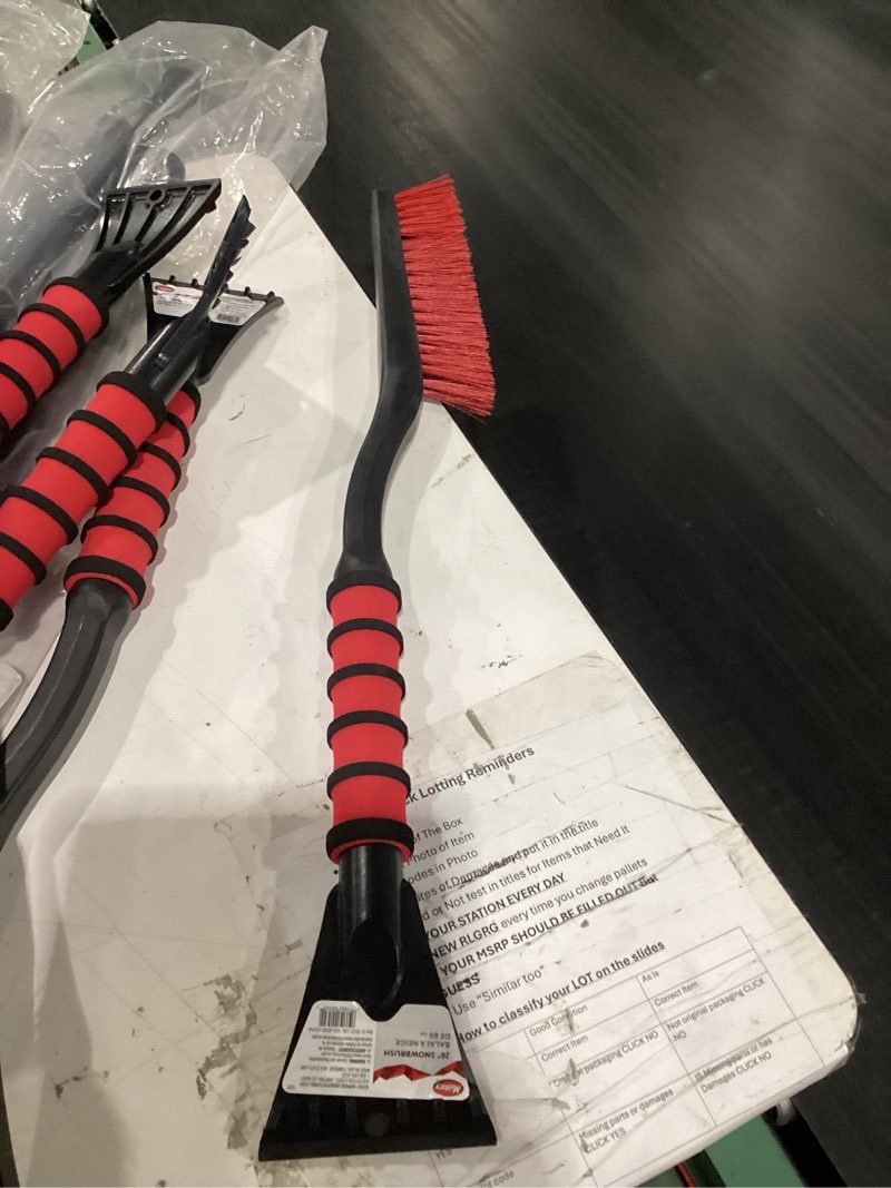 Condition photo showing New/Like New for mallory 532 26" cool snow tool snow brush