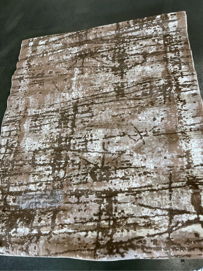 Kristal AREA RUG size 5 x 7 