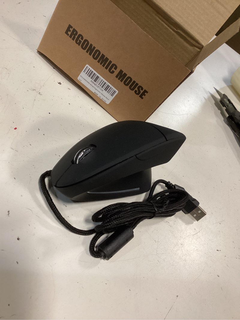 Condition photo showing New/Like New for rock&rown wired ergonomic mouse,vertical mouse with nylon-braided cable,6 buttons,6400 adjustable dpi,silent mouse for pc,mac,laptop - black