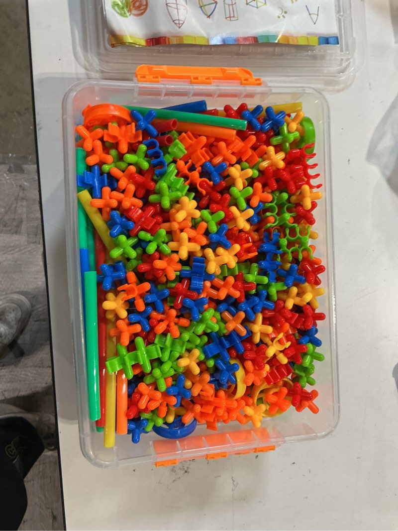 Condition photo showing Good Condition for ggiibro straw constructor toys 600pcs stem building toy interlocking plastic engineering thin tube blocks educational kit for 3 4 5 6 7years kids boys and girls gift preschool toy with storage box a01 600pcs rainbow