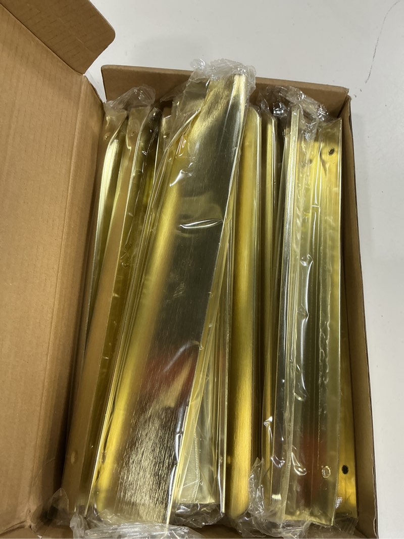 https://lotting-media.assets.bidfta.com/lotting_2a795d5b-81df-4008-bdc4-3265cbec7362