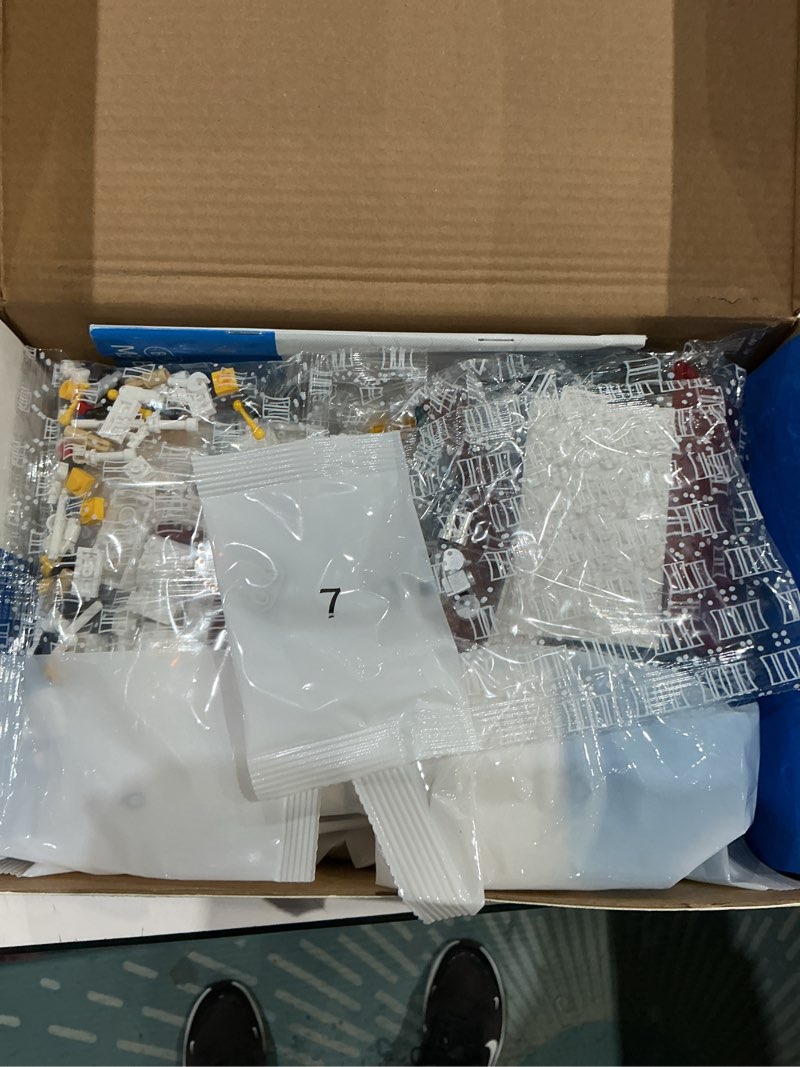Condition photo showing New/Like New for city space station building set, space rocket science lab building kit with 4 astronaut minifigures, stem gift toys for boys 6-12, compatible with lego space shuttle, 502 pcs