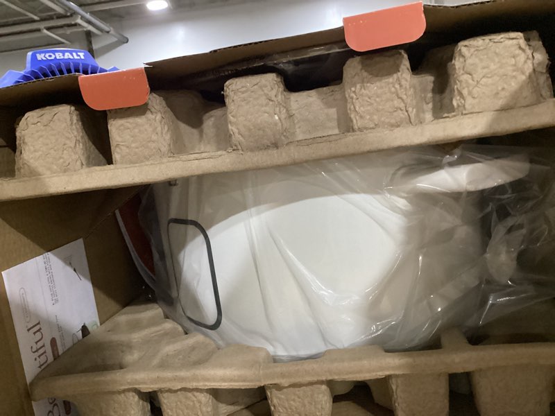 Condition photo showing Good Condition for beautiful 6 qt programmable slow cooker, white icing by drew barrymore