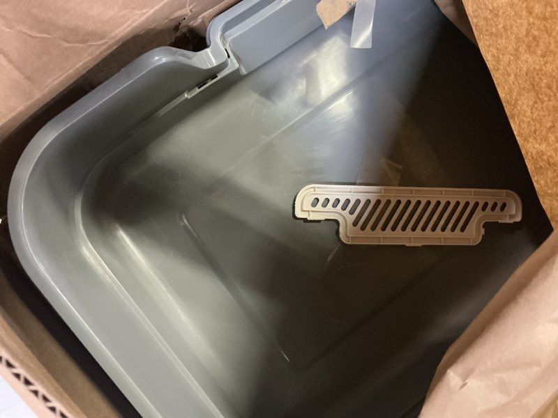 Condition photo showing Good Condition for Extea Large Cat Litter Box with High Sides,Cat Boxes for Indoor Cats,Cat Litter Pan for Kitty,Litter Box with Low Entry,Easy to Clean,Anti-Splashing,23.6" x15.7" x6.2" (Grey) Long Sided Entry-Grey