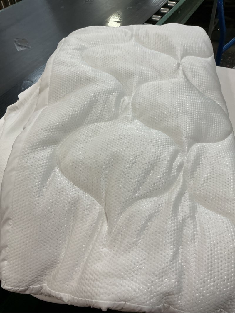 Condition photo showing As Is for LEISURE TOWN King Mattress Pad Fitted Quilted Cotton Mattress Cover Cooling Soft Pillow Top Mattress Topper with Down Alternative Filling Mattress Protector with 8-21 Deep Pocket (78x80 White) King White