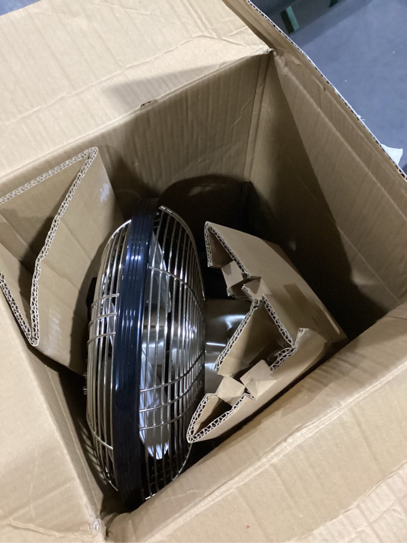 Condition photo showing Good Condition for vornado silver swan vintage oscillating fan, brushed nickel brushed nickel large