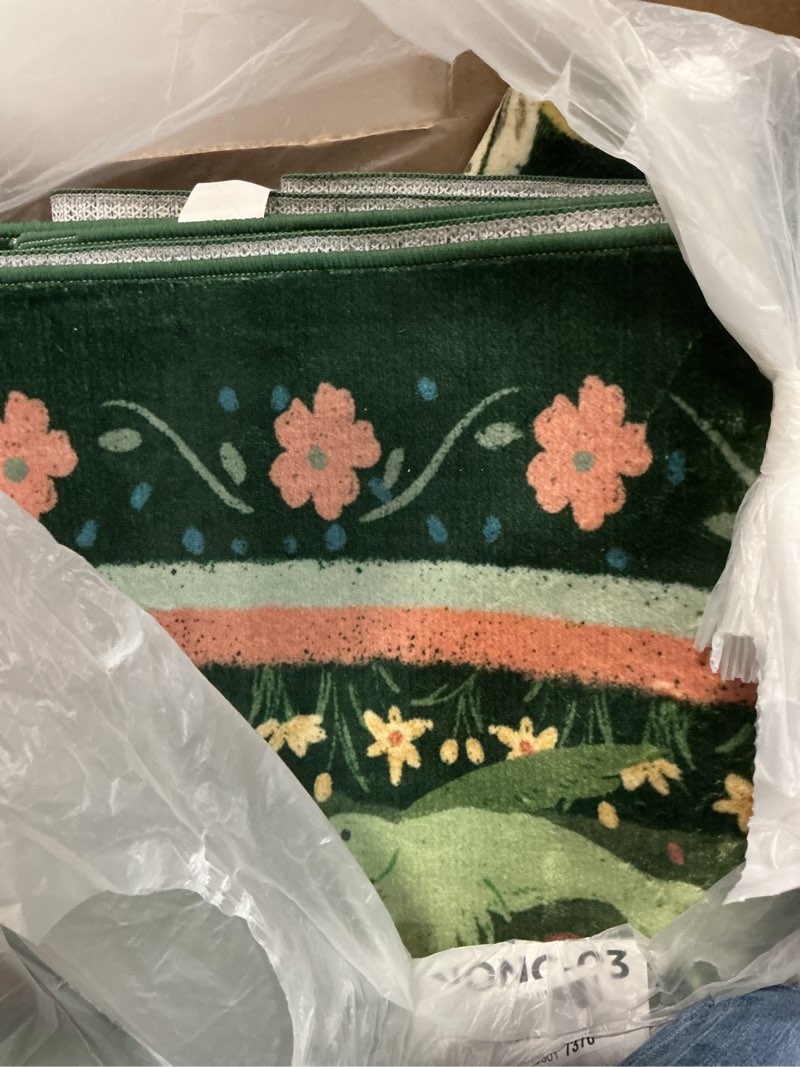 Condition photo showing New/Like New for Area Rugs 8x10 for Living Room Clearance Washable Vintage Floral Botanical Rug Non Slip Low Pile Large Rug for Bedroom, Farmhouse, Dining Room, Kids Playroom, Green Green 8' x 10' (Rectangular)