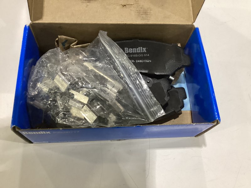 Condition photo showing As Is for bendix priority1 cfc914 ceramic front brake pads for acura ilx 2015-2013, honda accord 2017-2003, civic 2021-2012, cr-v 2006-2002, cr-v 2016-2012, cr-z 2016, element 2011-2003, fit 2014-2013