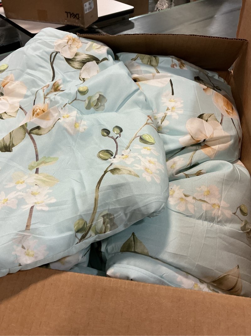 Condition photo showing As Is for muxhomo ceiba blue bed in a bag queen 7 pieces, queen comforter set reversible botanical flowers des