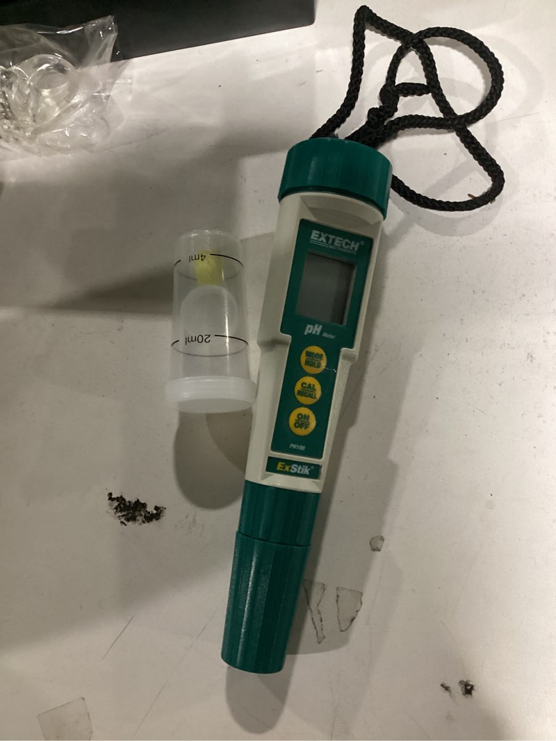 Condition photo showing Good Condition for extech ph100 waterproof exstik ii ph meter kit with flat surface electrode and temperature display ph ph meter