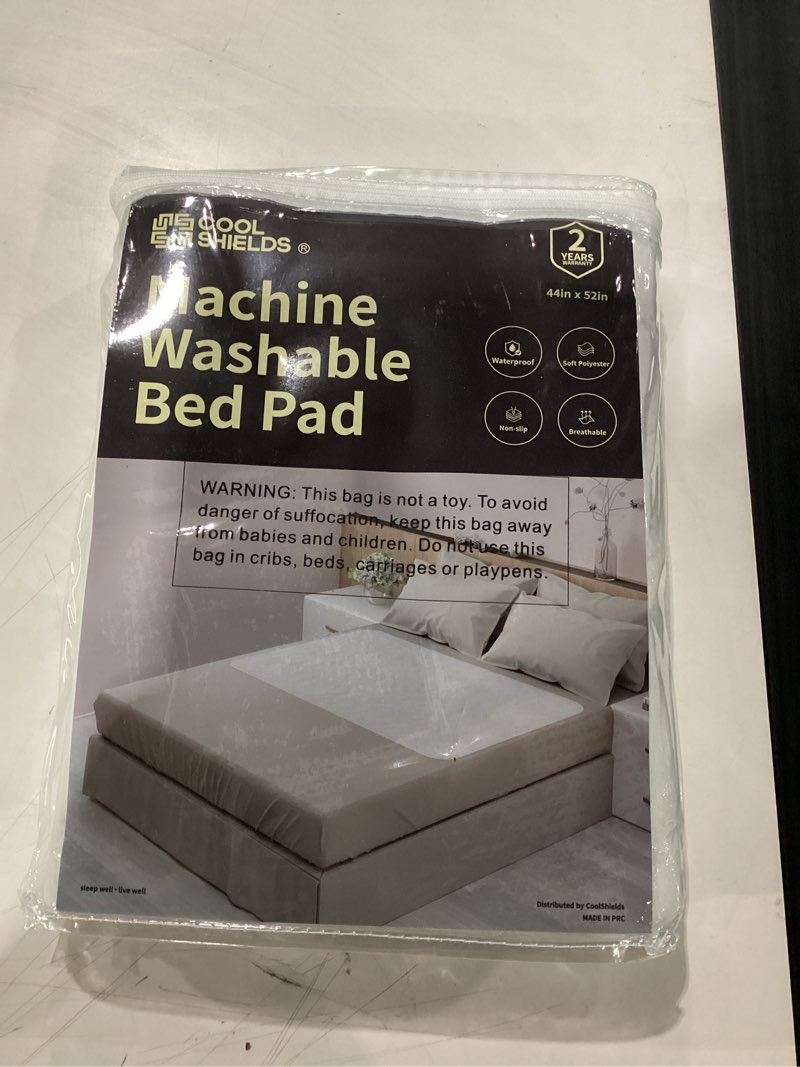 Condition photo showing New/Like New for coolshields waterproof bed pads incontinence washable reusable bedwetting mattress protector pad for kids, adults, elderly, and pets 44'' x 52'' (1 pack) 44x52 inch 1