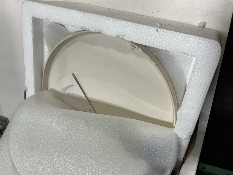 Condition photo showing New/Like New for getstar 10.5” Ceramic Dinner Plates, Set of 4, Microwave & Dishwasher Safe, Salad Pasta Deep Plates with Embossments Set of 4 10.5 inches