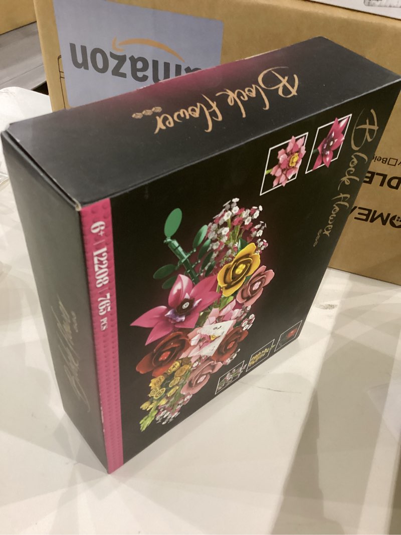 Condition photo showing New/Like New for Flowers Bouquet Building Set, 765PCS Wildflower Botanical Collection Kit, Artificial Plant Floral Toy for Adults Women Kids Girls, Home Office Decor Gift for Christmas, Valentine's Day, Mother's Day