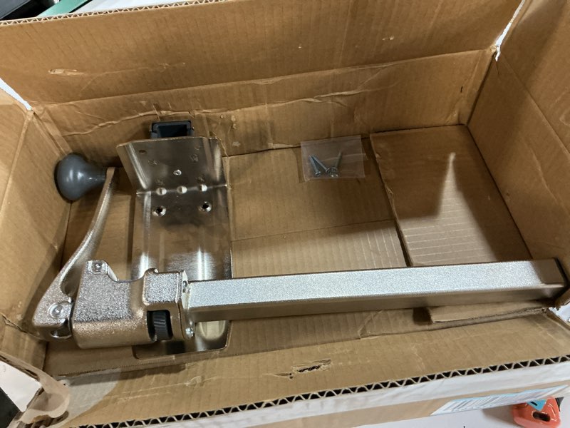 Condition photo showing Good Condition for Commercial Can Opener Heavy Duty for Large Cans Industrial Can Openers for Big Cans Manual Stainless Steel Table Can Openers Restaurant Can Opener Up To 11" Tall For Bars Hotel Kitchen Nickle