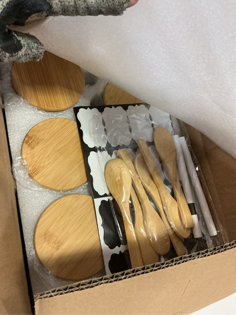 Condition photo showing Good Condition for 6 pack overnight oats containers with lids and spoons, 16oz glass jars with bamboo lids, airtight meal prep yogurt containers for breakfast, parfait, salad, chia pudding clear/16oz/6pcs/2 spoon