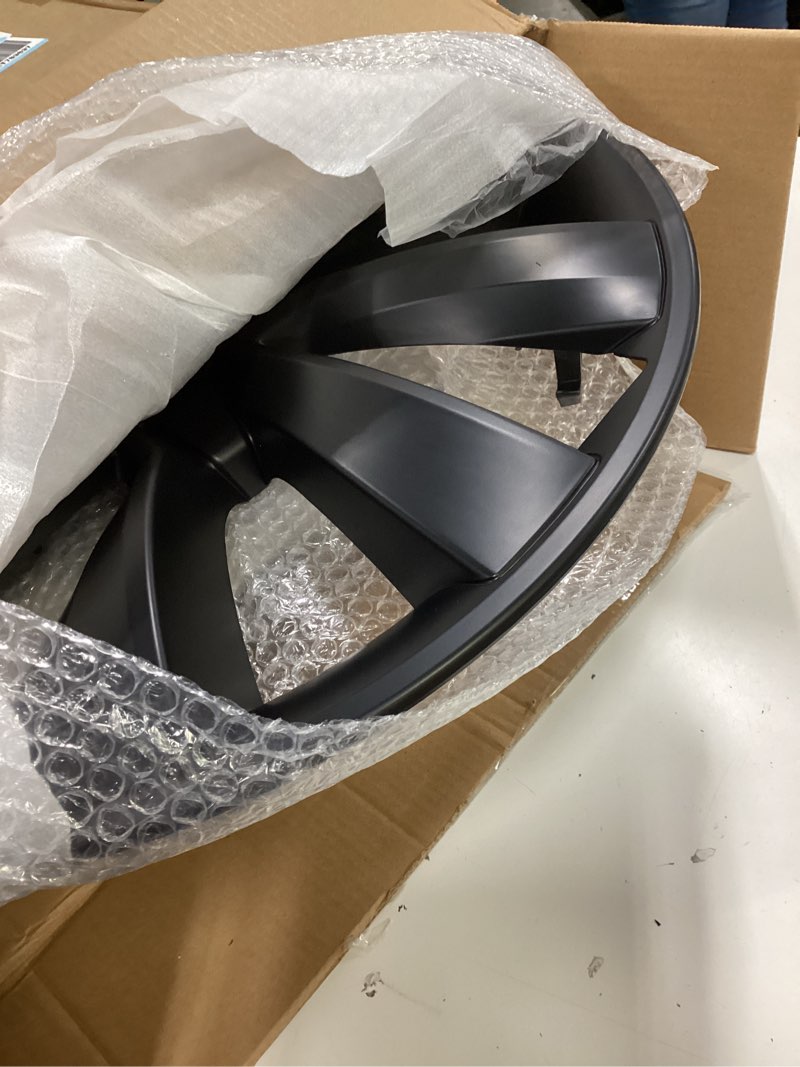 Condition photo showing Good Condition for hubcaps for tesla model y juniper 2026, 19 inch matte black wheel covers with center caps, cross-spoke design rim protectors, easy clip-on installation, for model y juniper accessories 19 inch hubcaps