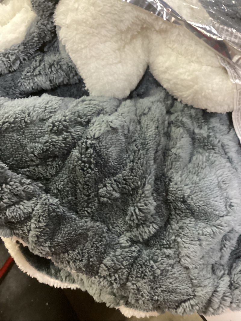 Condition photo showing As Is for UKELER Sherpa Throw Blanket 50 × 60 inch, 540 GSM Ultra Soft Thick Fuzzy Sherpa Fleece Blanket for All Season, 3D Bubble Warm and Cozy Blankets for Couch Bed Sofa Office Camping Travel, Dark Grey 50x60 inch C-dark Grey