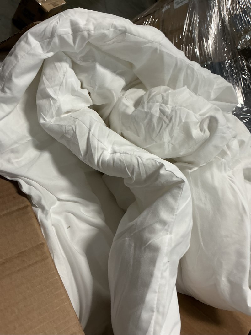 Condition photo showing As Is for COHOME King Size Winter Warm Comforter All-Season Quilted Down Alternative Duvet Insert Luxury Hotel Reversible Cooling Comforter with Anti-Clump Tech & 8 Tabs - Gift for Women & Men - White 90"x102" White King Comforter