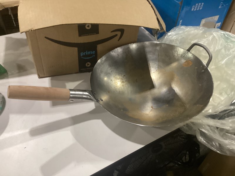Condition photo showing As Is for cuisinart 12” carbon steel hammered wok, traditional round bottom wok, stir fry pan with wooden & helper handle for authentic asian cuisine, outdoor cooking perfect for sauté and deep fry 12" carbon steel hammered wok