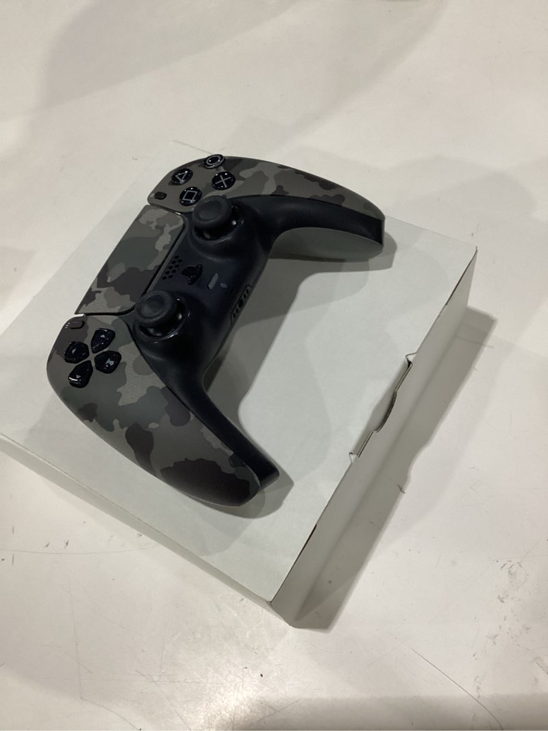 Condition photo showing Good Condition for playstation dualsense™ wireless controller – gray camouflage - for ps5, pc, mac & mobile gray camouflage dualsense