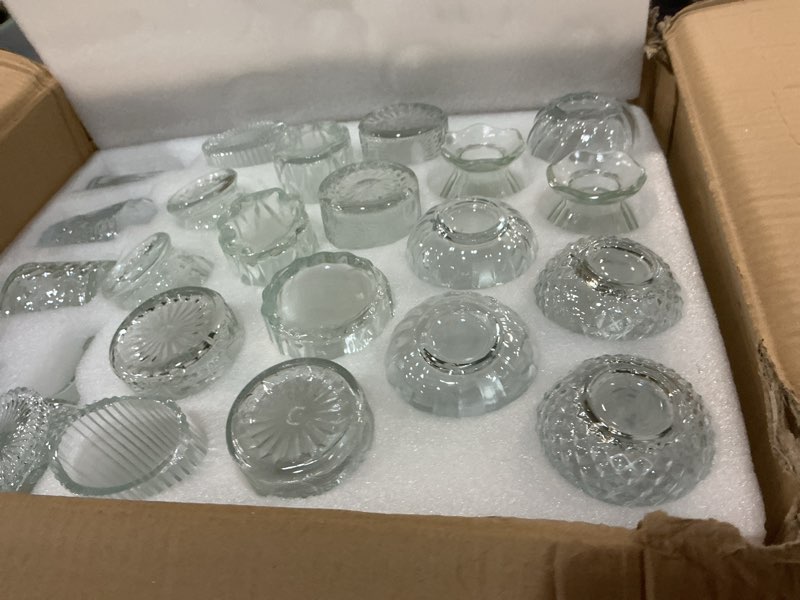 Condition photo showing New/Like New for glass bud vase, transparent cylindrical, vintage style, wedding centerpiece (clear, 5 pcs) clear 5 pcs