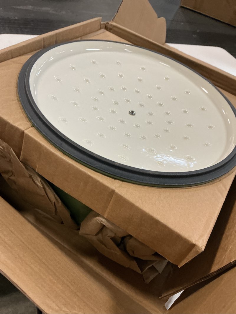 Condition photo showing New/Like New for umite chef enameled cast iron dutch oven-7qt pot with lid cookbook & cotton, heavy-duty cookware for for bread baking, braising, stews, marinate, cook(sage green) sage green 7qt