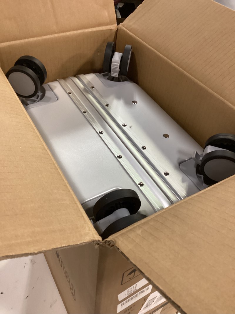 Condition photo showing Good Condition for Zipperless Luggage, 22.4" x 15.4" x 9.4" Aviation Certified, Polycarbonate Aluminum Hardshell, Expandable Carry-On Luggage with Spinner Wheels, Hardshell Luggage, 20 Inch Cabin silver 20 inch