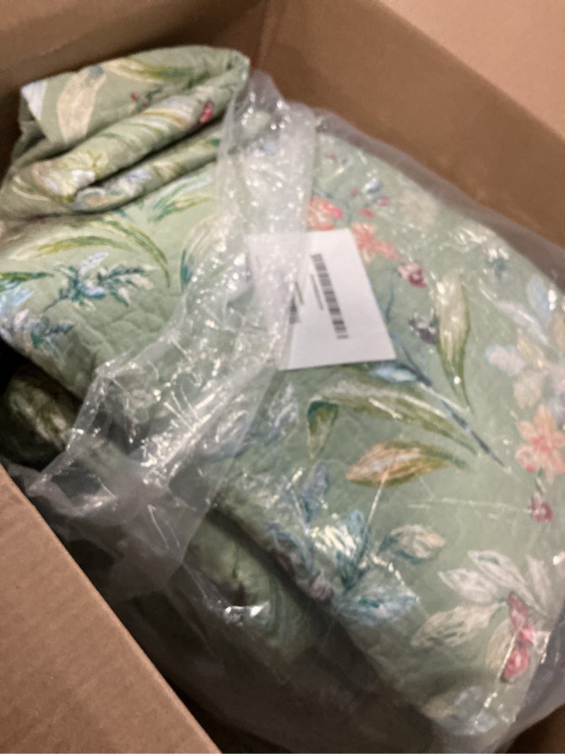 Condition photo showing Good Condition for QSH 100% Cotton Oversized King Quilt Bedspread Bedding Set(128"x120"),3Pcs Extra Wide Green Floral Q