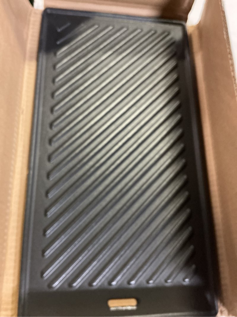Condition photo showing Good Condition for safbbcue 96333 grill plates for monument grills 77352 24633 17842 35633 13892 gas grill cooking accessories, cast iron reversible griddle for monument grill 41847ng d405 77352mb d425 replacement parts cast iron-reversible 9.45" x 17.7"