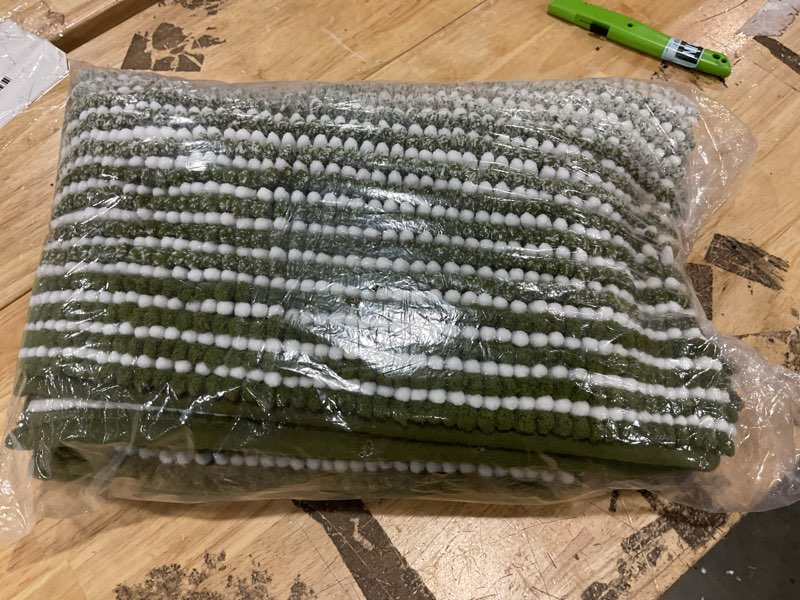 Condition photo showing Good Condition for bsicpro bathroom rugs and mats sets, 2 piece thick absorbent chenille bath mat rug set non slip, soft shaggy bath room floor mats for bathroom, machine washable (sage, 20" x 32" plus 16" x 24") 20" x 32" plus 16" x 24" sage