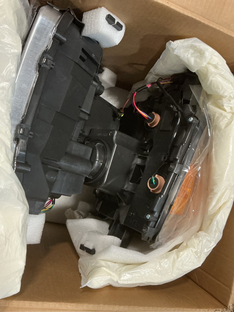 Condition photo showing Good Condition for pair driver passenger halogen headlight w/drl compatible with 2014-2019 sierra 1500/2500 hd/3500 hd front left right headlamp gm2502390 gm2503390
