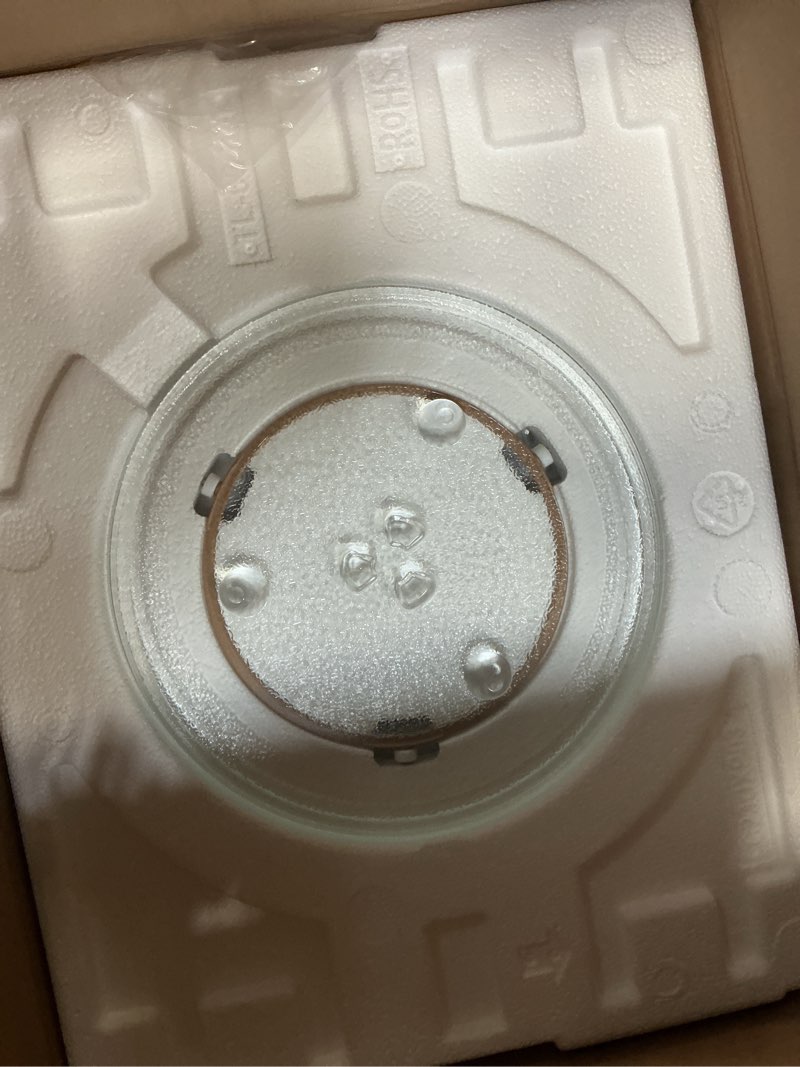 Condition photo showing Good Condition for Frigidaire 0.9 Cu. Ft. Countertop Microwave Oven  Stainless Steel