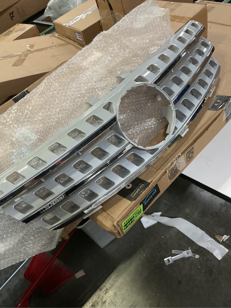 Condition photo showing New/Like New for Bumper Grille For Mercedes Benz W164 ML Grill ML320 ML350 ML500 ML550 ML63 AMG 2005-2008