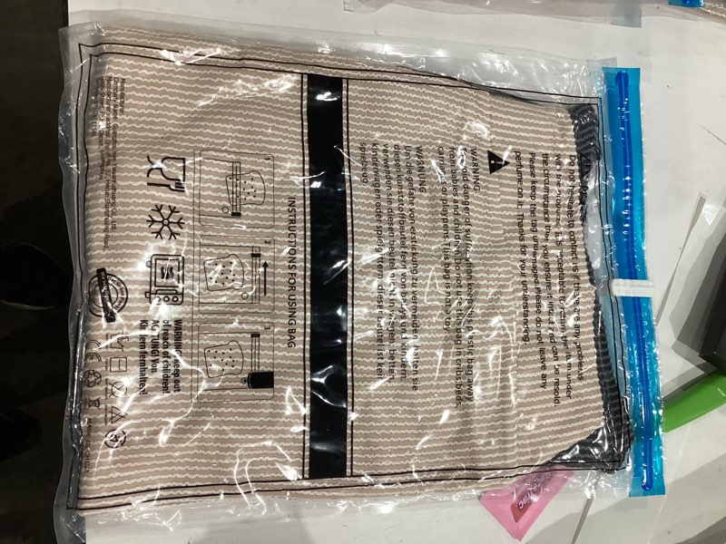 Condition photo showing New/Like New for Womens Long Sleeve Tops Crewneck Casual 2025 Fall Shirts Color Block Loose Tunic Tops small Black