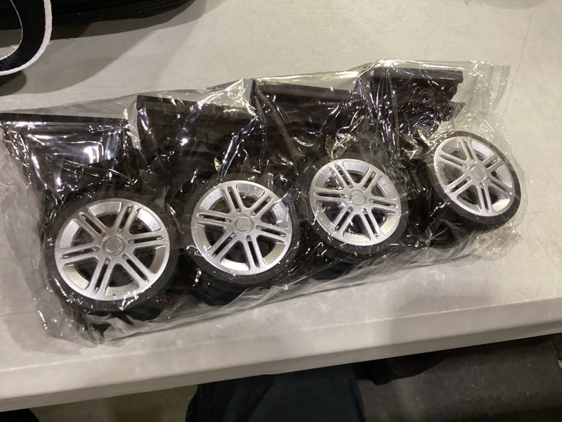 https://lotting-media.assets.bidfta.com/lotting_2b45b48c-d8b4-4163-8312-3440f0a0f47b
