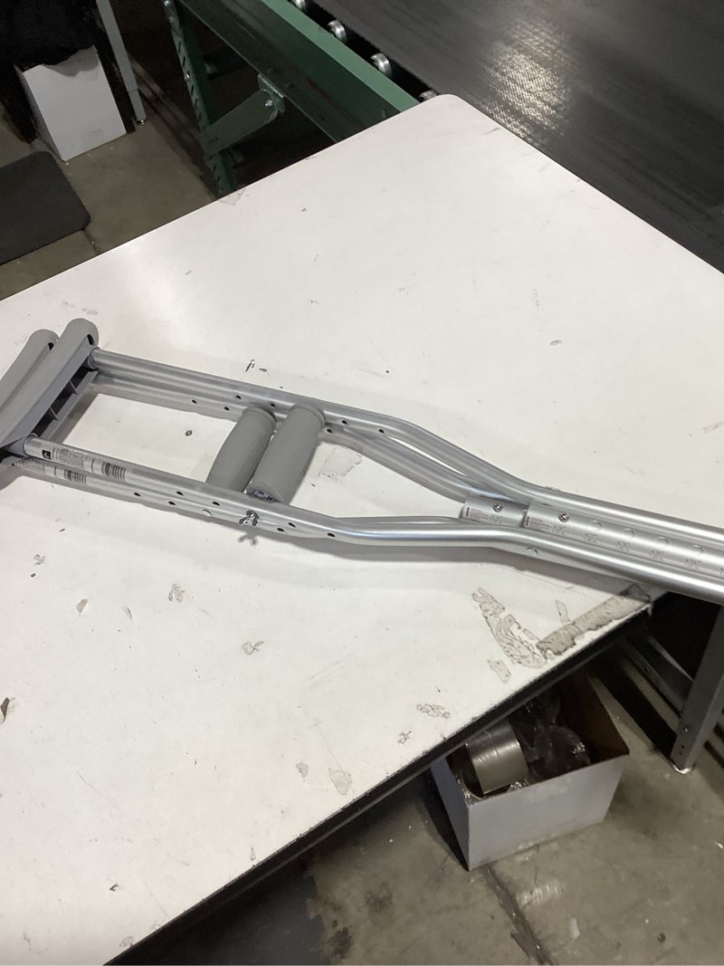 Condition photo showing New/Like New for Medline Youth Aluminum Guardian Crutches for Kids, Adults & Seniors 4’6”–5’2”Tall, Walking Aid for Reliable Balance, Comfortably Holds Up to 300 lbs. Small, 4'6"-5'2"