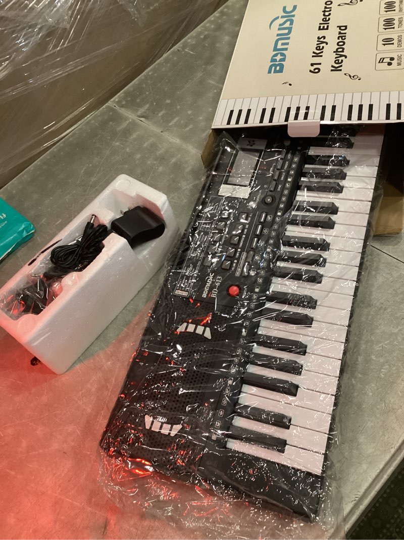 Condition photo showing Good Condition for 61 keys electronic digital piano, portable keyboard piano with built-in speaker and microphone, sheet stand and power supply, keyboard piano teaching gift for beginners eelectric